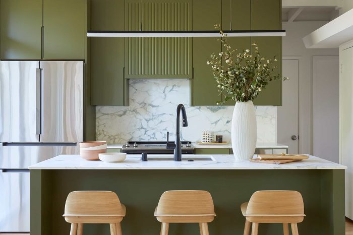 green kitchen cabinets